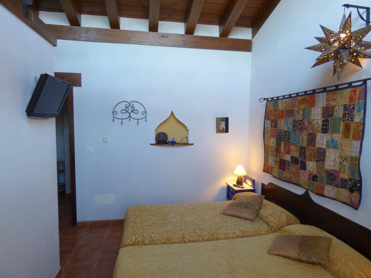 Hotel Albergue Bioclimatico Sabinares Del Arlanza Puentedura エクステリア 写真